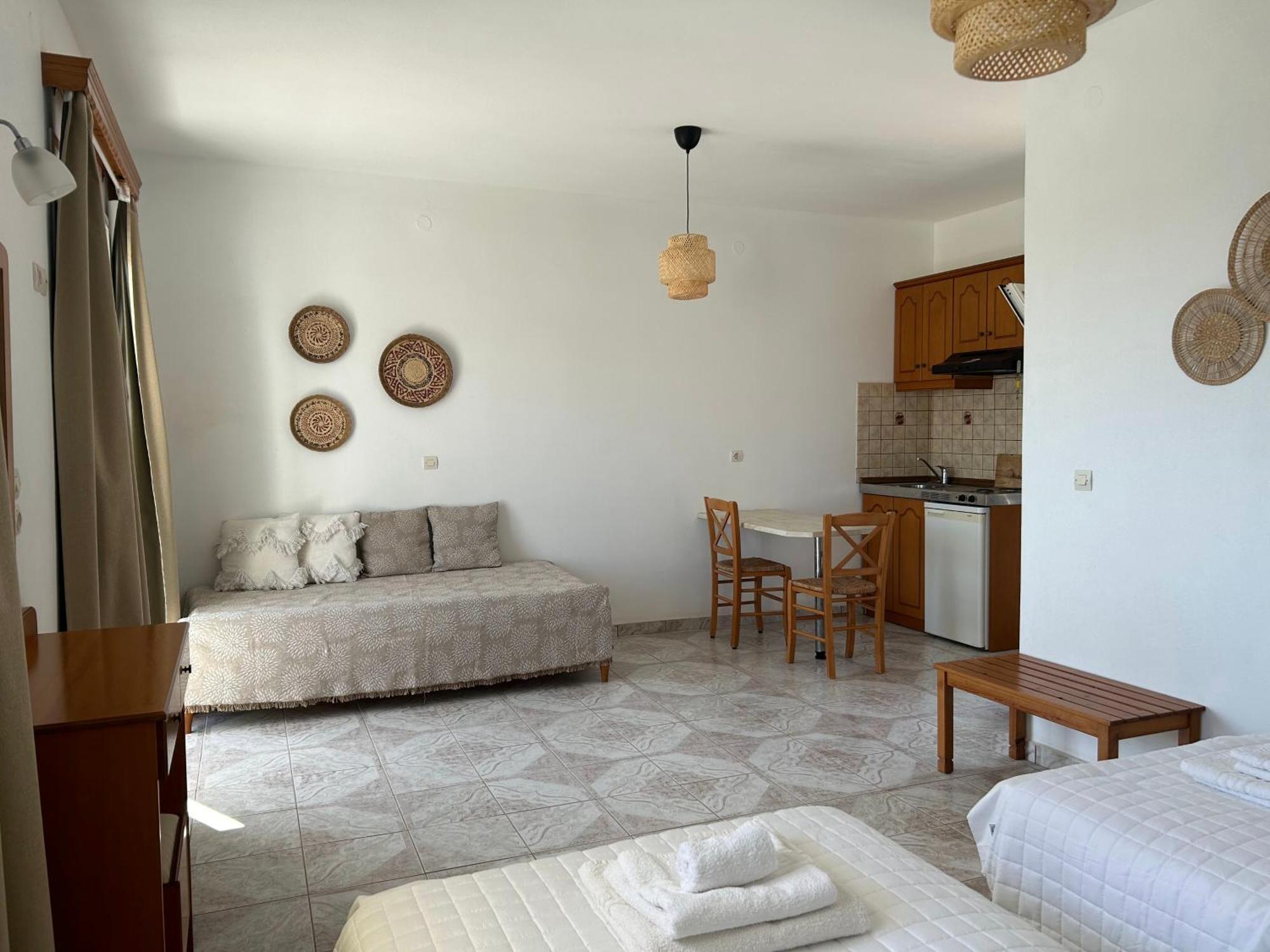 Studios Fokia Beach Amoopi Extérieur photo